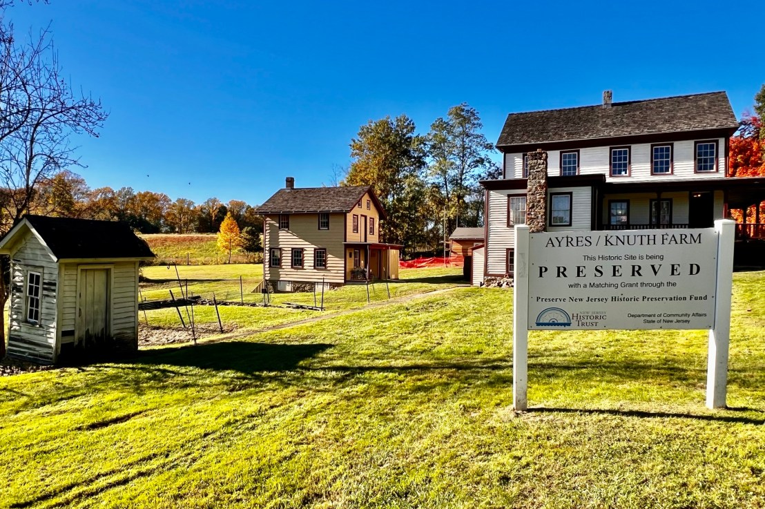 The Ayres/Knuth Farm Foundation                                                     25 Cooper Street                                                                                Denville, NJ&nbsp;07834